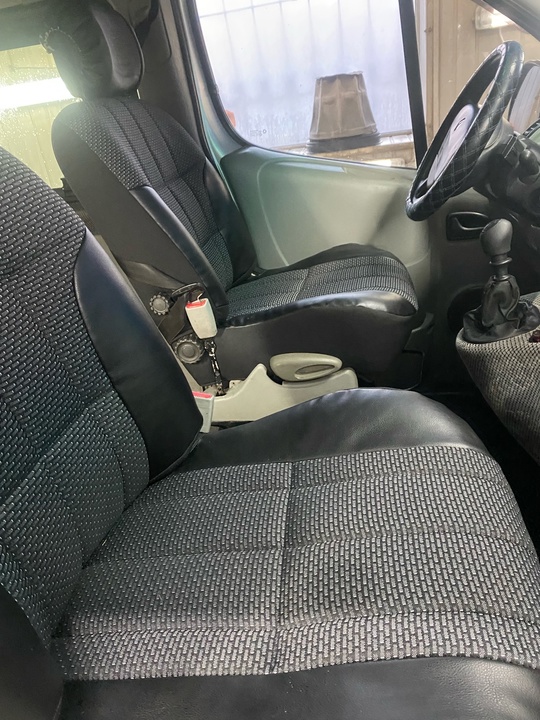 RENAULT TRAFIC 2007 год пассажир (5)