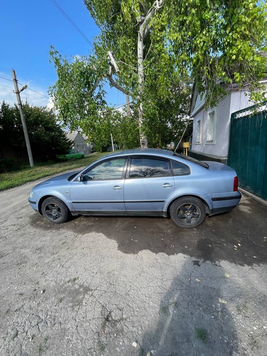 Продам (VW Passаt В5 1.6 (1)