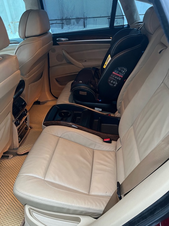 Продам BMW E71 Х6 
Год (8)
