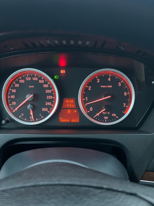 Продам BMW E71 Х6 
Год (9)