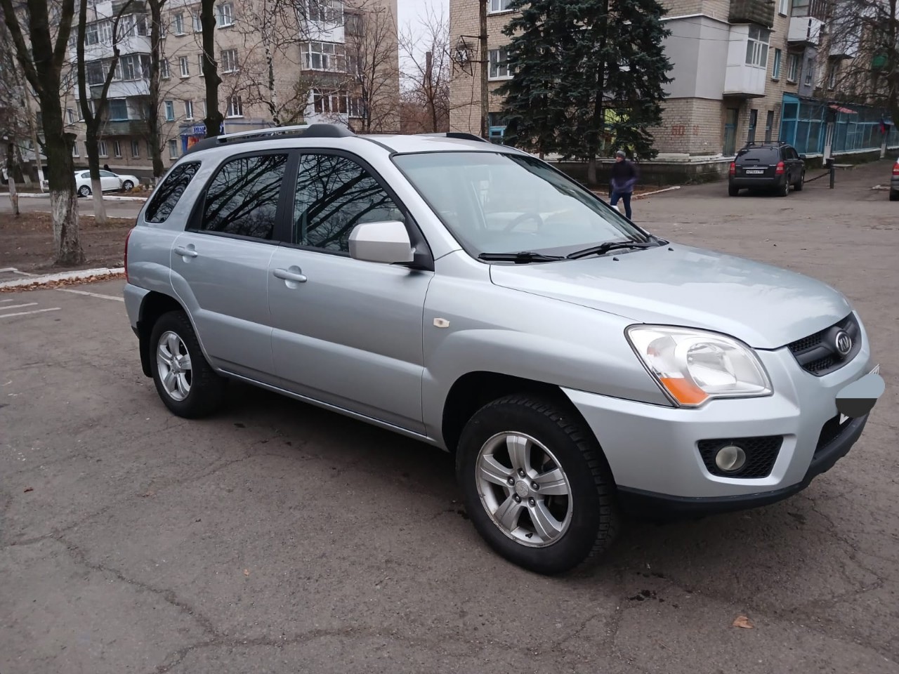Продаю Kia Sportage. Год выпуска