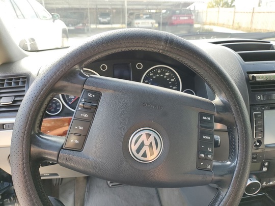 Volkswagen Touareg 2004 
Двигатель - (2)