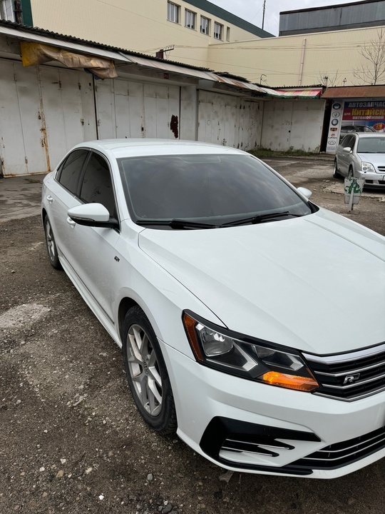 Продам Passat B8 R-line / (1)
