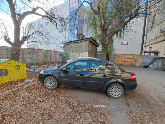 Продаётся Рено Меган 2,2010года выпуска. (4)