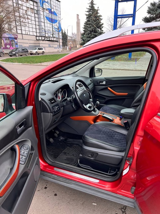 Ford Kuga 
Год 2008 
Двигатель (2)
