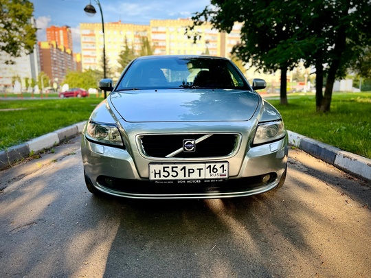 Продам Volvo s40 2007 года
На (4)