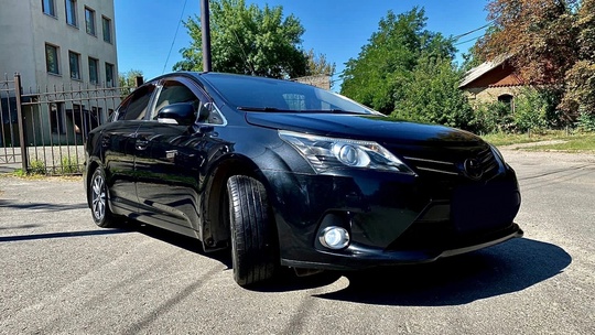 TOYOTA Avensis 2012 года ( (4)