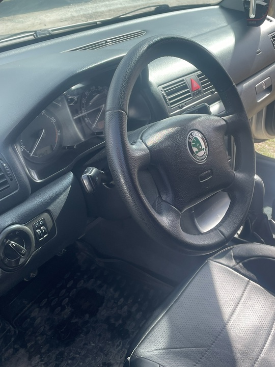 ✅ Skoda Octavia 2.0 MT (7)