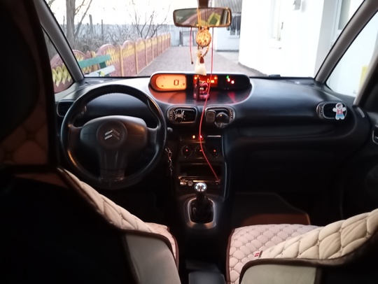 Продам автомобиль
По технике все исправно (7)