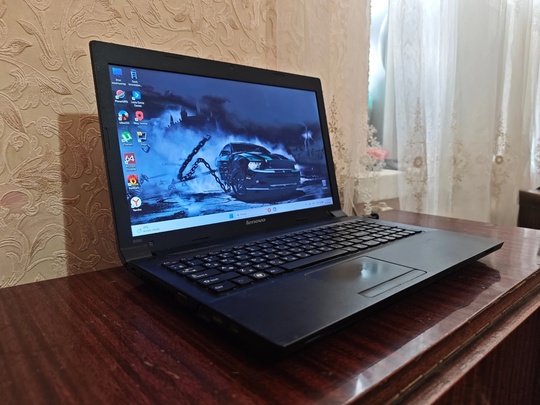 Продам отличный ноутбук LENOVO в (1)