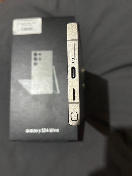 Samsung s24 ultra 512gb 
Идеальное (3)