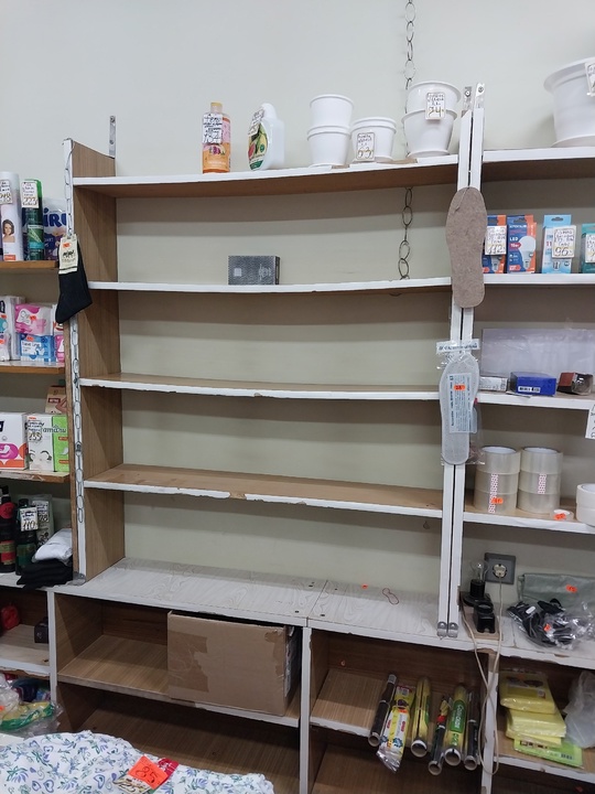 Отдам БЕСПЛАТНО!
Торговое оборудование: стеллажи, прилавки.
Самовывоз