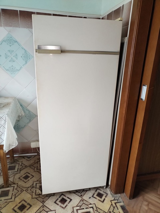 Продам холодильник. Состояние рабочее. Луганск