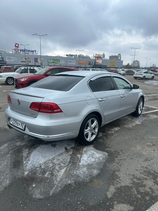 СОБСТВЕННИК!
Заводской R-line!
Машина полностью обслужена
 ТО(200-300км (2)