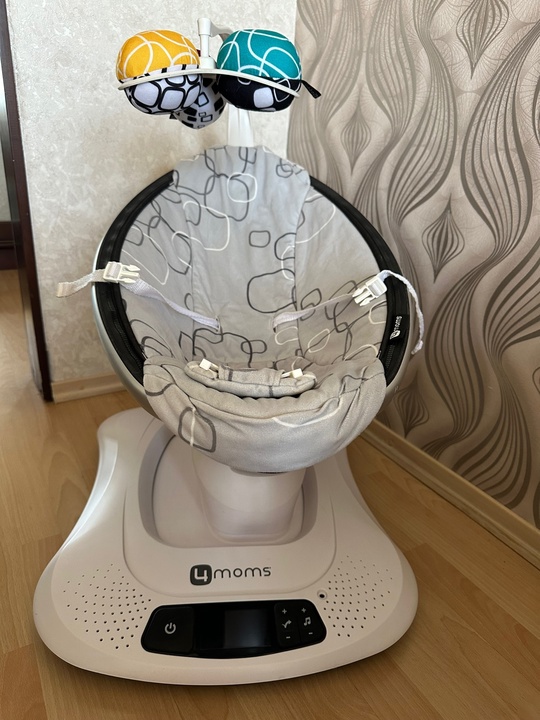 Продам Укачивающий центр mamaRoo 4. (1)