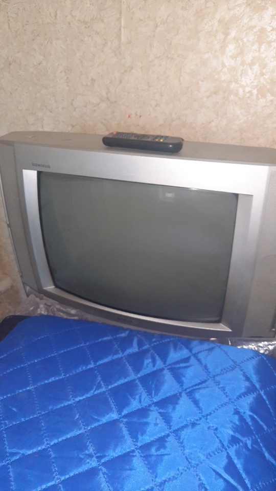 Шкаф 2000р,тел по 500р,уголок 5000р (1)