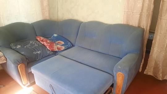 Шкаф 2000р,тел по 500р,уголок 5000р (4)