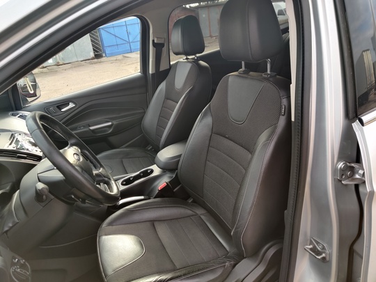 ➡ Ford Kuga II поколения (8)