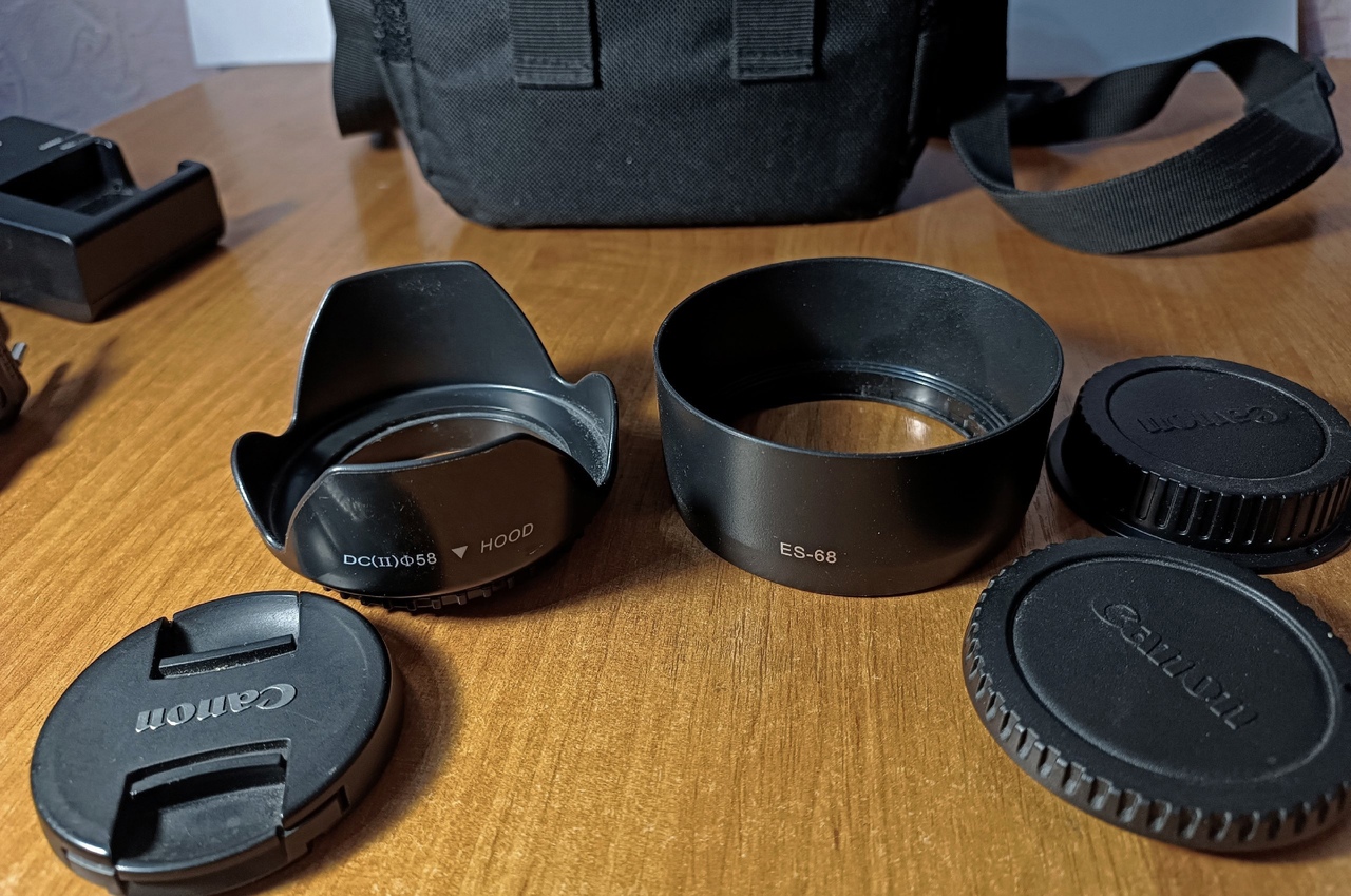продам зеркальный фотоаппарат Canon EOS (1)