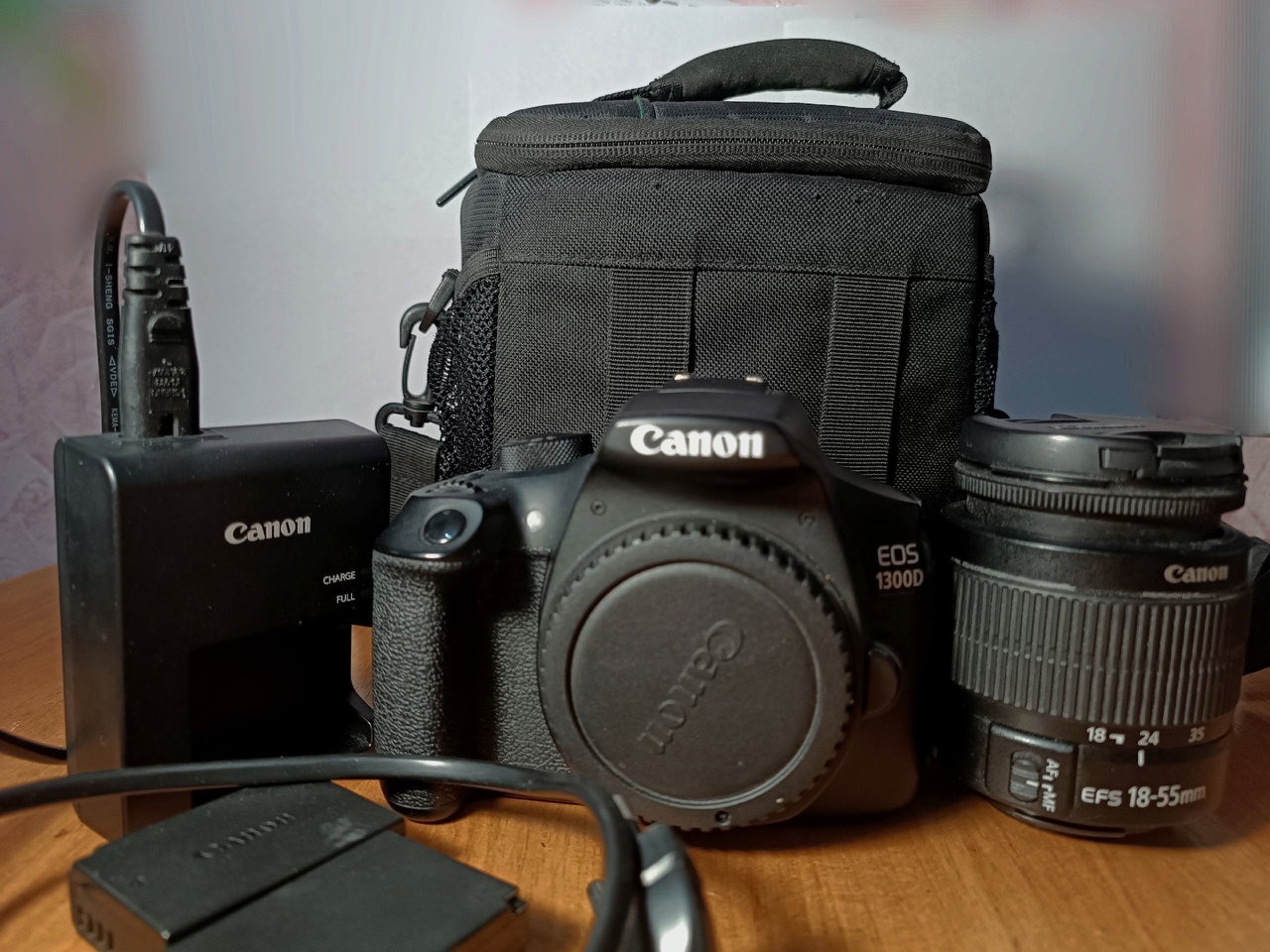 продам зеркальный фотоаппарат Canon EOS (4)