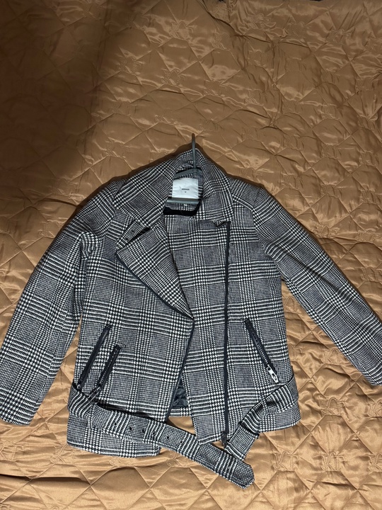 Продам, абсолютно новая ( пролет (3)