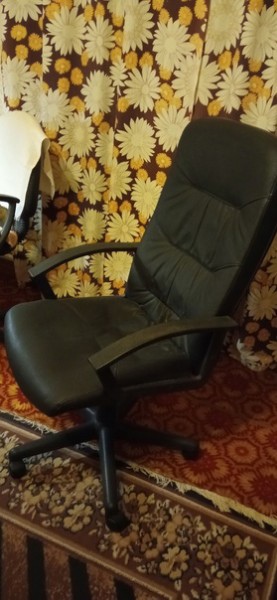 Продам компьютерное кресло,почти не использовалось,
