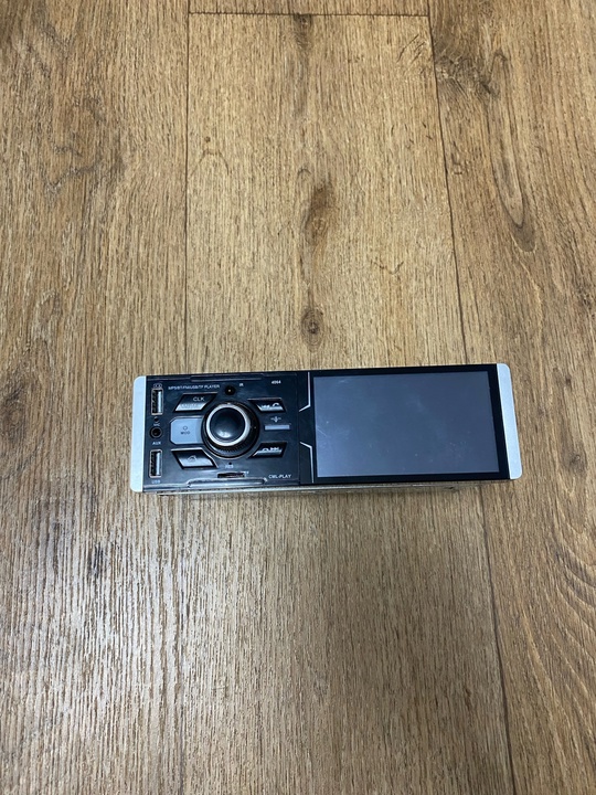 Продам Bluetooth магнитолу 
цена 1800 (1)