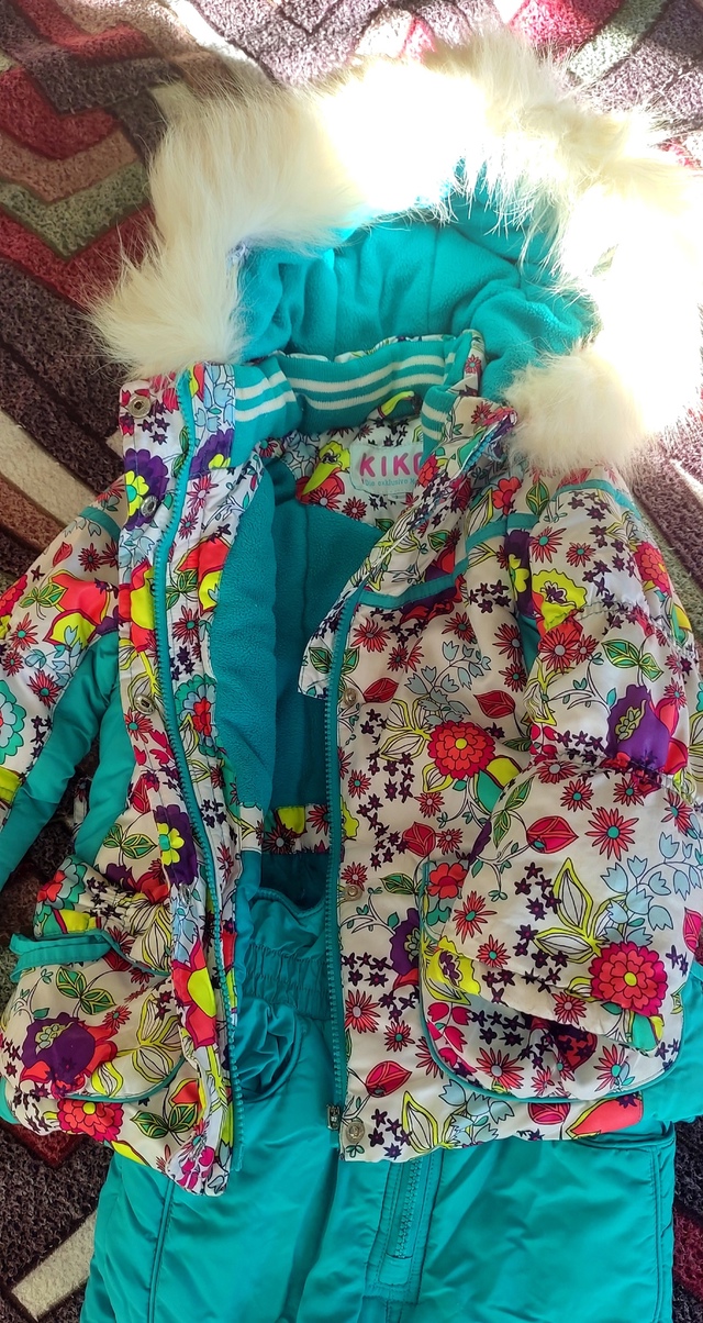 Продам зимний комбинезон на девочку
В