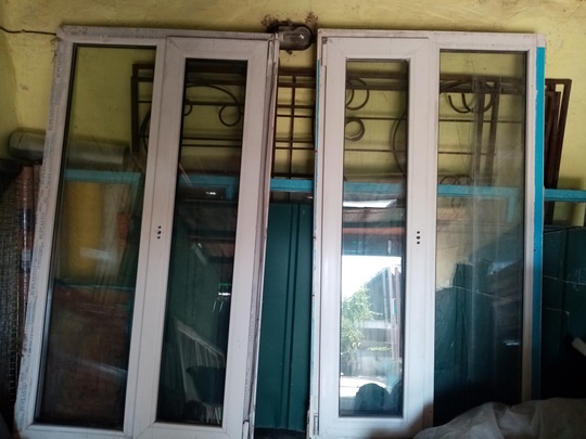 Продам б\у 2 пластиковых окна (3)