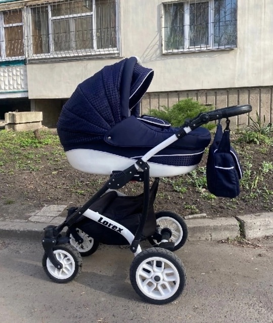 Продам Шикарную коляску 2/1в ИДЕАЛЕ