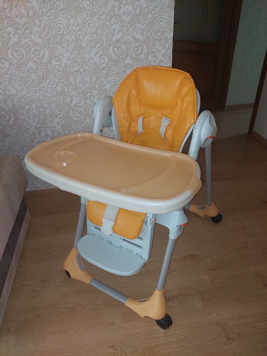 Продам стульчик для кормления chicco