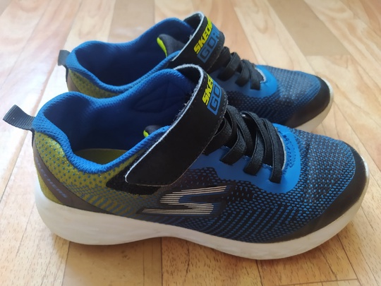Продам кроссовки на мальчика, Skechers,