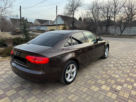 Продам Audi A4 B8 Рестайлинг (4)