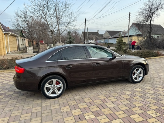 Продам Audi A4 B8 Рестайлинг (5)