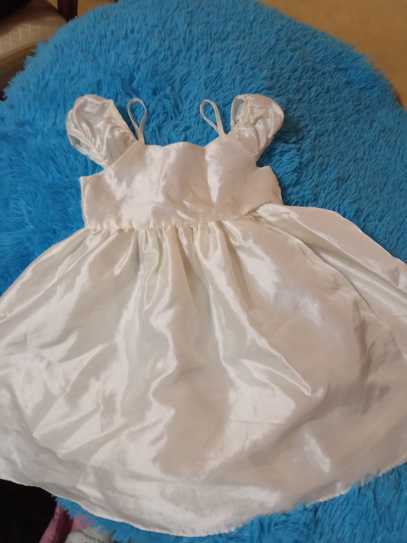 Продам детские нарядные платья, на (1)