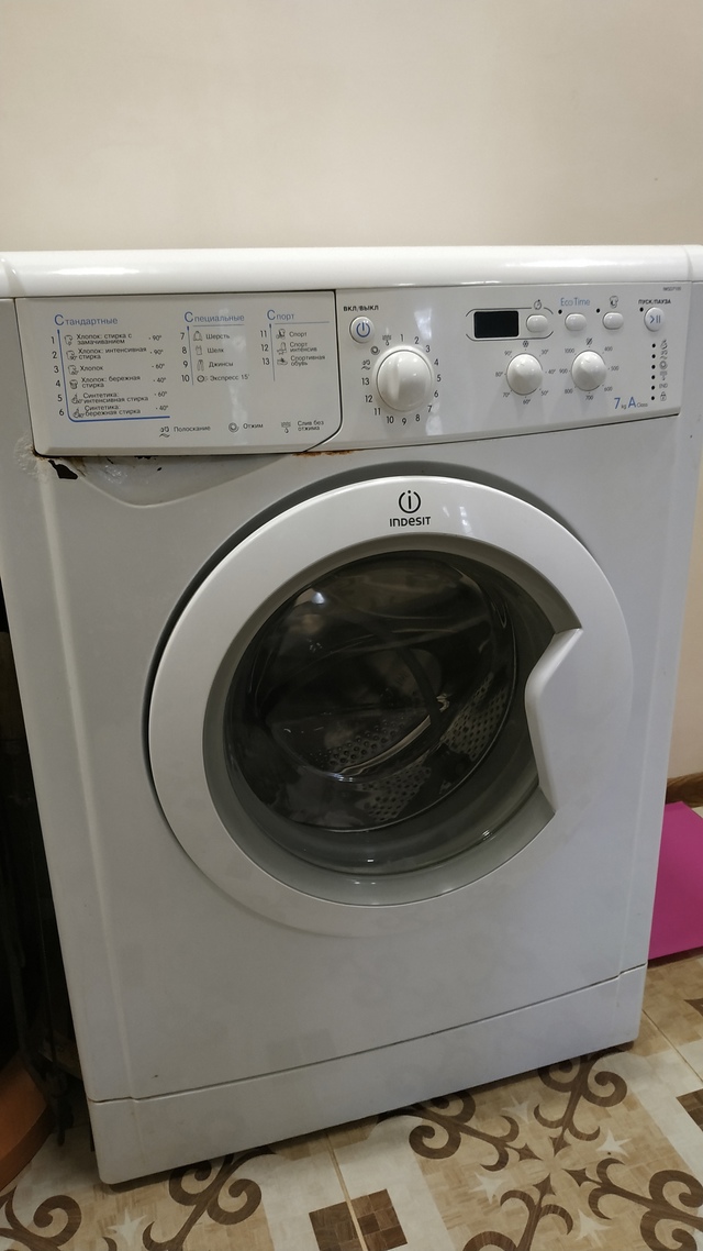 Продам стиральную машину Indesit iwsd7105
Использовалась