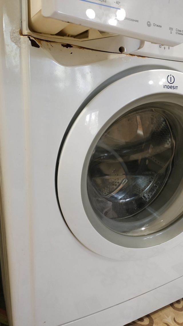 Продам стиральную машину Indesit iwsd7105
Использовалась (2)