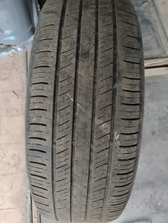 Продам шины Hankook 225/60/17 лето