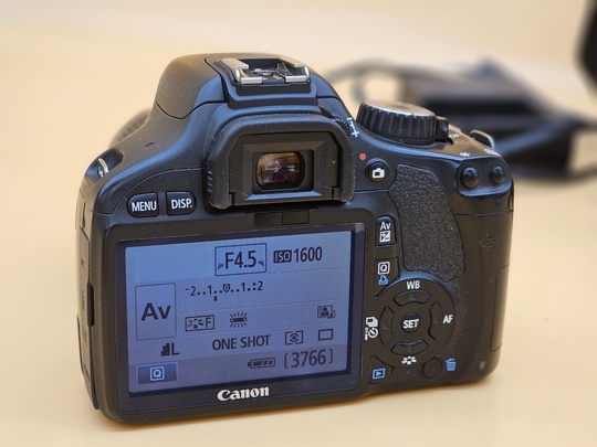 В продаже Canon 550D
Комплект на (1)