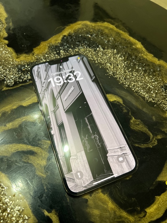Продам iPhone 13 Pro Max