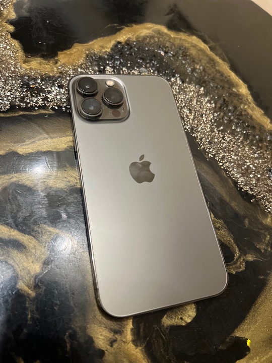 Продам iPhone 13 Pro Max (1)