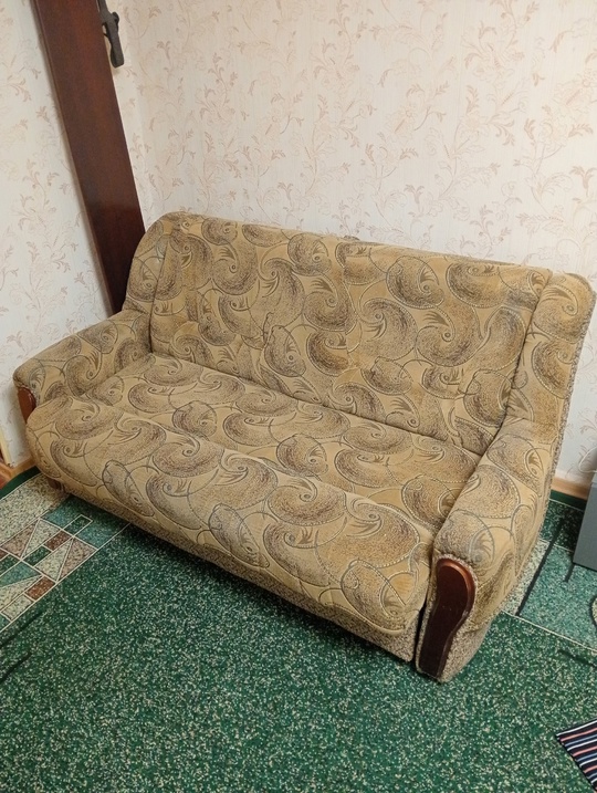 Продам диван прямой спальное место