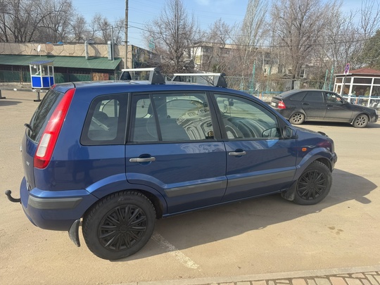 Продаётся личный автомобиль Ford Fusion (4)