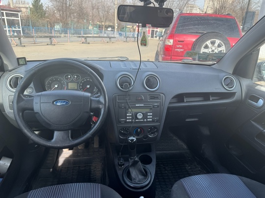 Продаётся личный автомобиль Ford Fusion (6)