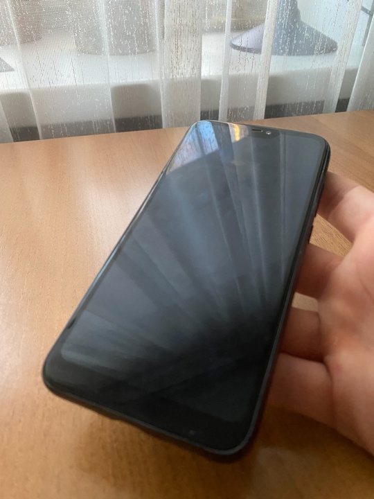 Продаю Xiaomi Mi A2,в отличном (2)