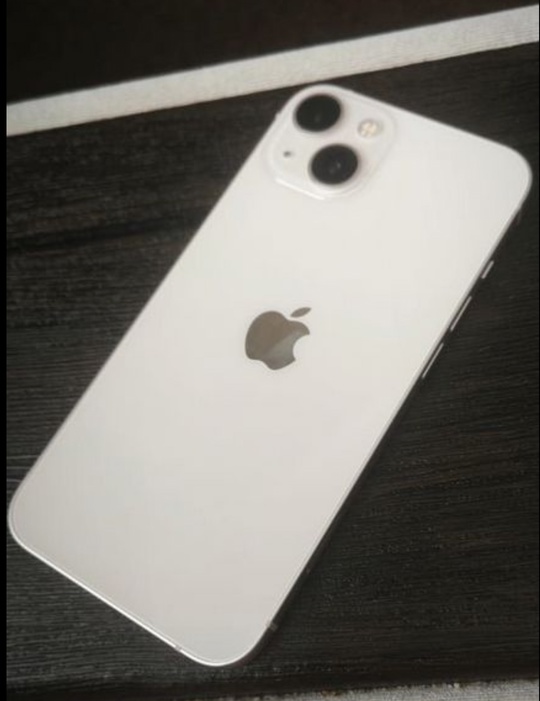 iPhone 13. 128 ГБ. Акум
