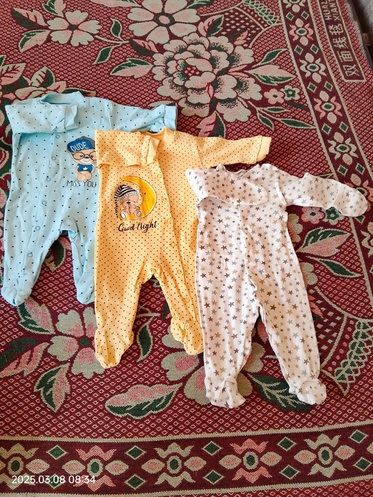 ПРОДАМ ПАКЕТ ДЕТСКИХ ВЕЩЕЙ НА (3)