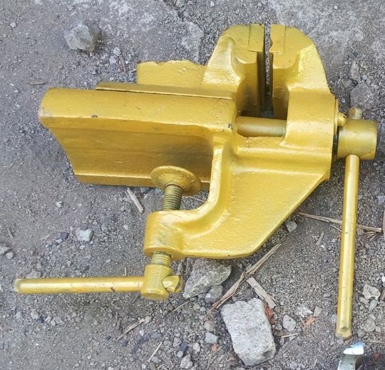 Продам тиски СССР, в хорошем