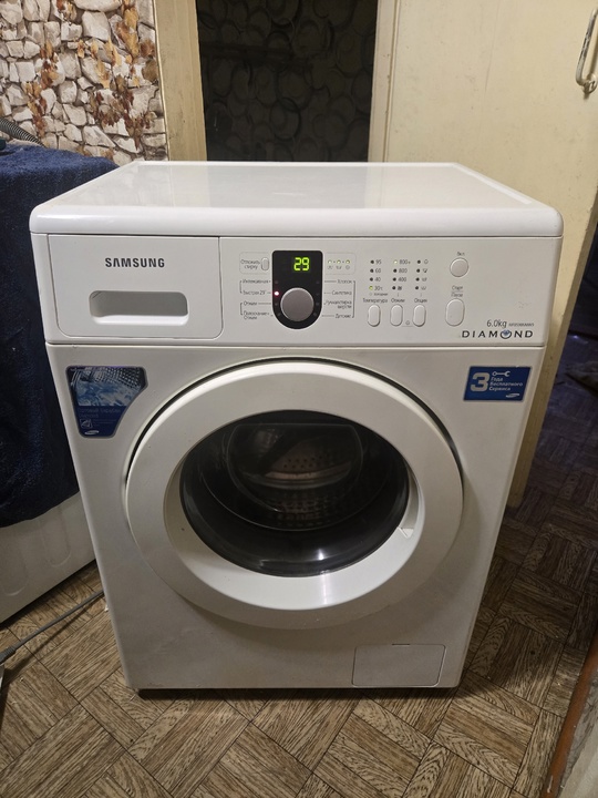 Продам стиральную машинку samsung diamond