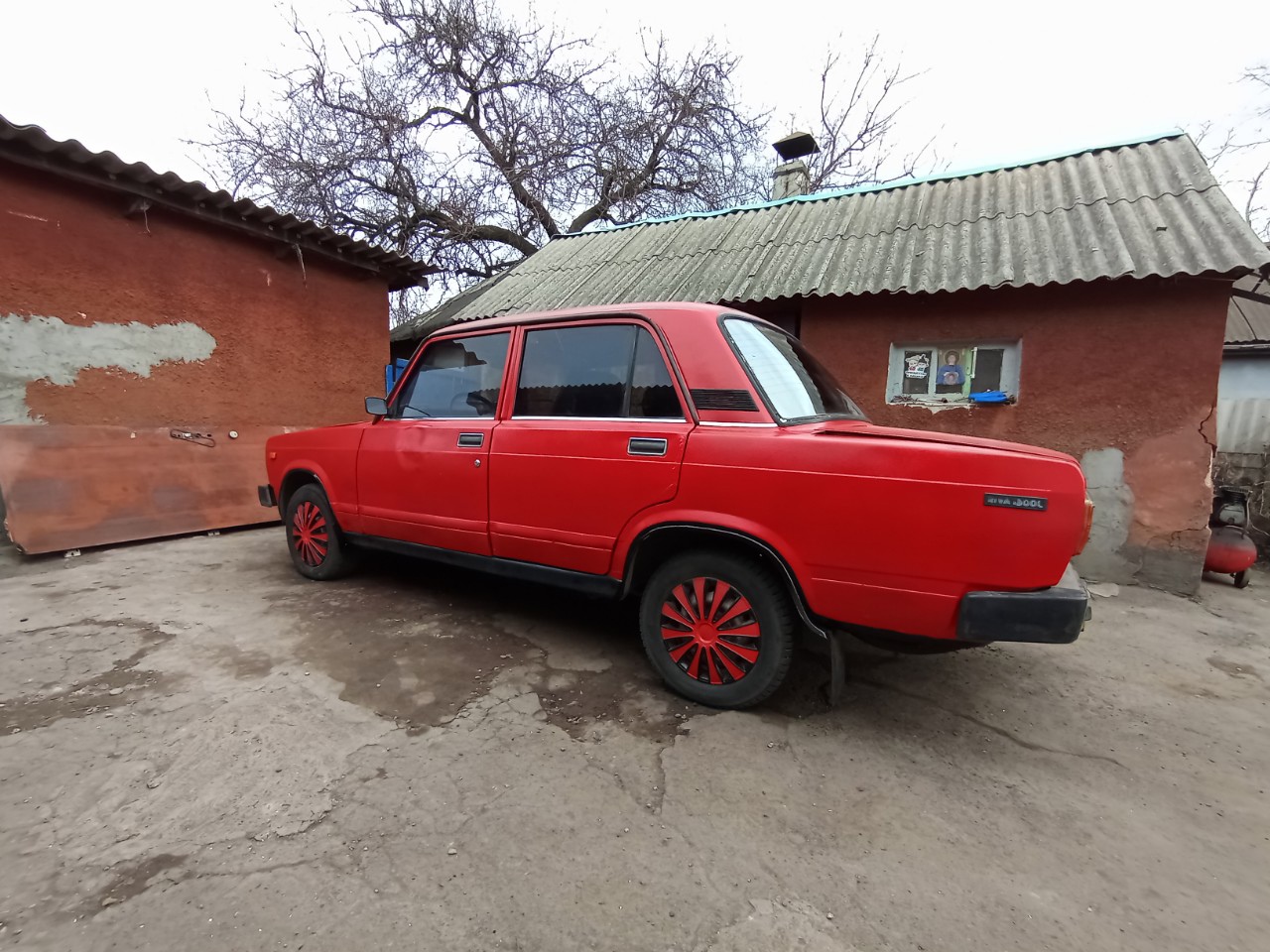 Продам ваз 2105 в хорошем (8)